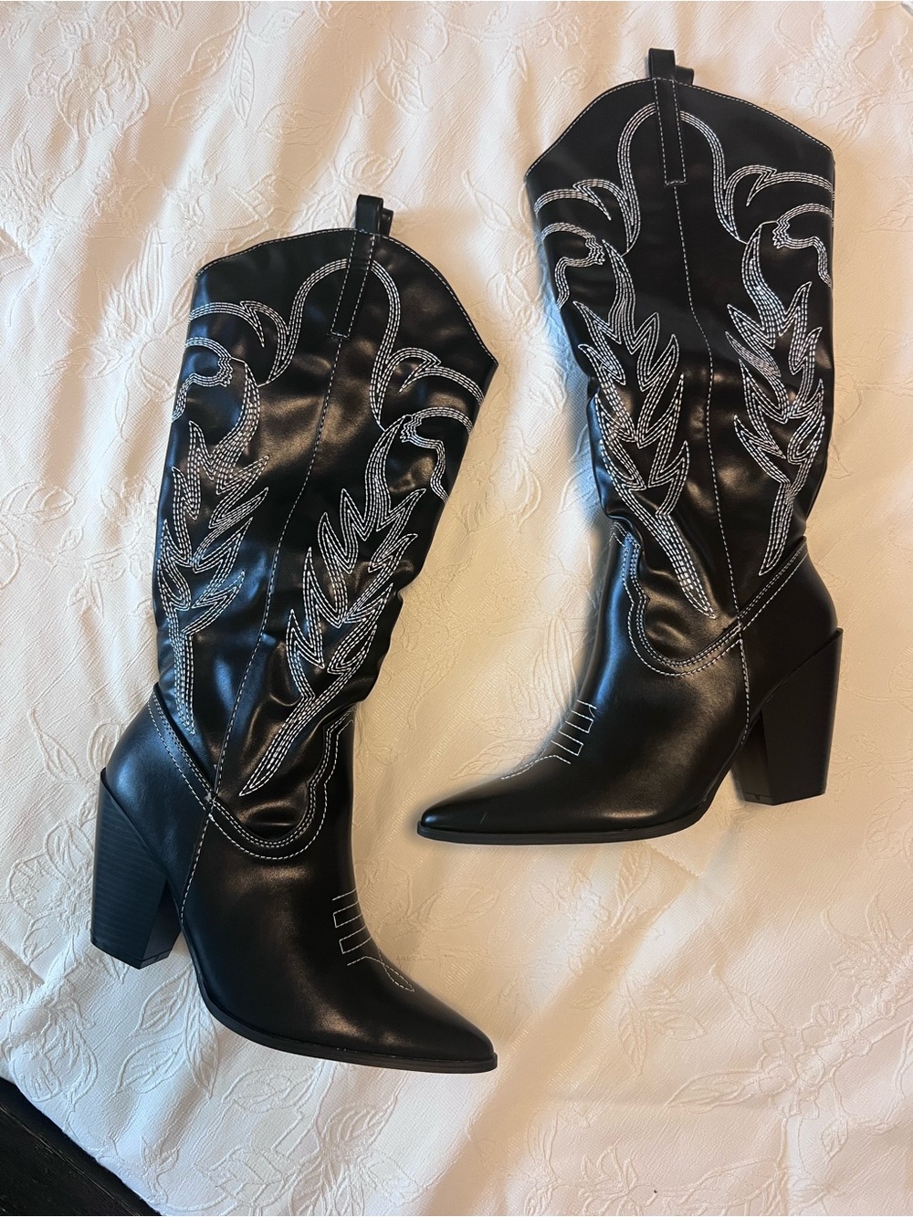 NWB Fashion Nova Black Western Embroidered Knee-High Heeled Boots